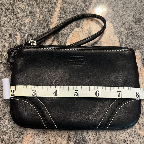 Coach Leather Wristlet Pouch Black - Picture 5 of 6